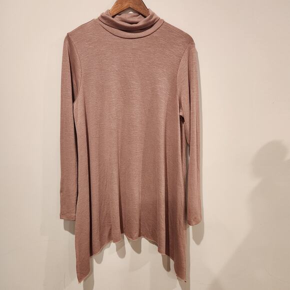 Torrid Womens Rose Gold Plush Turtleneck Sharkbite Hem Tunic Sweatshirt Size 1X - Picture 1 of 10